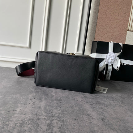 CHANEL 26S BUCKET BAG 23 IN BLACK QUILTED CALFSKIN