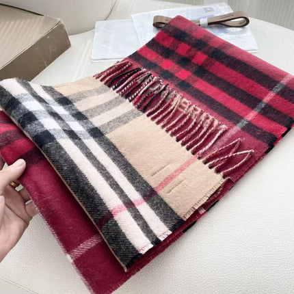 BURBERRY 26S SCARF 210 IN CASHMERE 515976