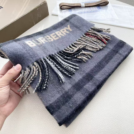 BURBERRY 26S SCARF 210 IN CASHMERE 515974