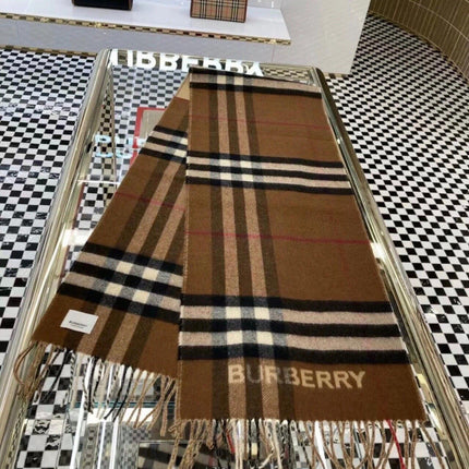 BURBERRY 26S SCARF 210 IN CASHMERE 515973