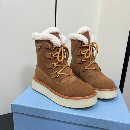 LACE-UP ANKLE BOOTS IN CAMEL SUEDE AND SHEARLING LINING
