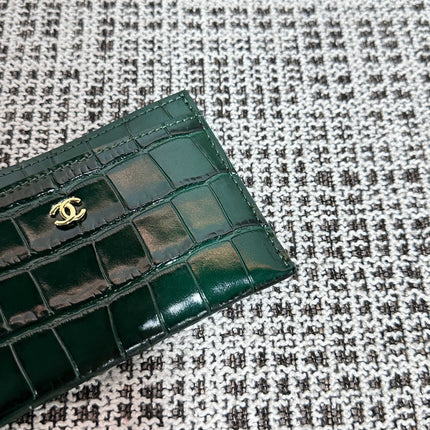 CHANEL 26S WALLET 12 IN DARK GREEN CROCODILE-EMBOSSED CALFSKIN