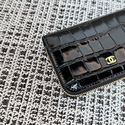 CHANEL 26S ZIPPER WALLET 11 IN BLACK CROCODILE-EMBOSSED CALFSKIN