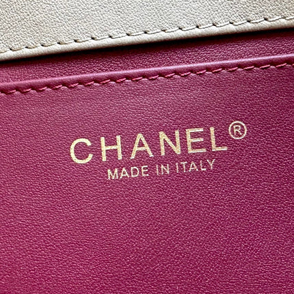 CHANEL 26S FLAP BAG 25 IN BEIGE QUILTED SUEDE