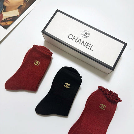 CHANEL 26S CREW SOCKS 407172 (1 BOX)