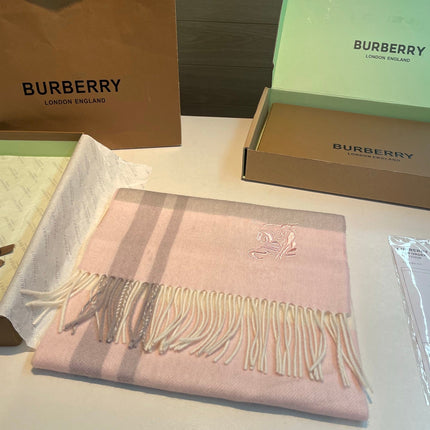 BURBERRY 26S SCARF 200 IN CASHMERE 510918