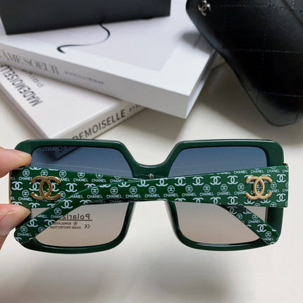 CHANEL 26S OVERSIZED SQUARE SHAPE IN ACETATE 399828