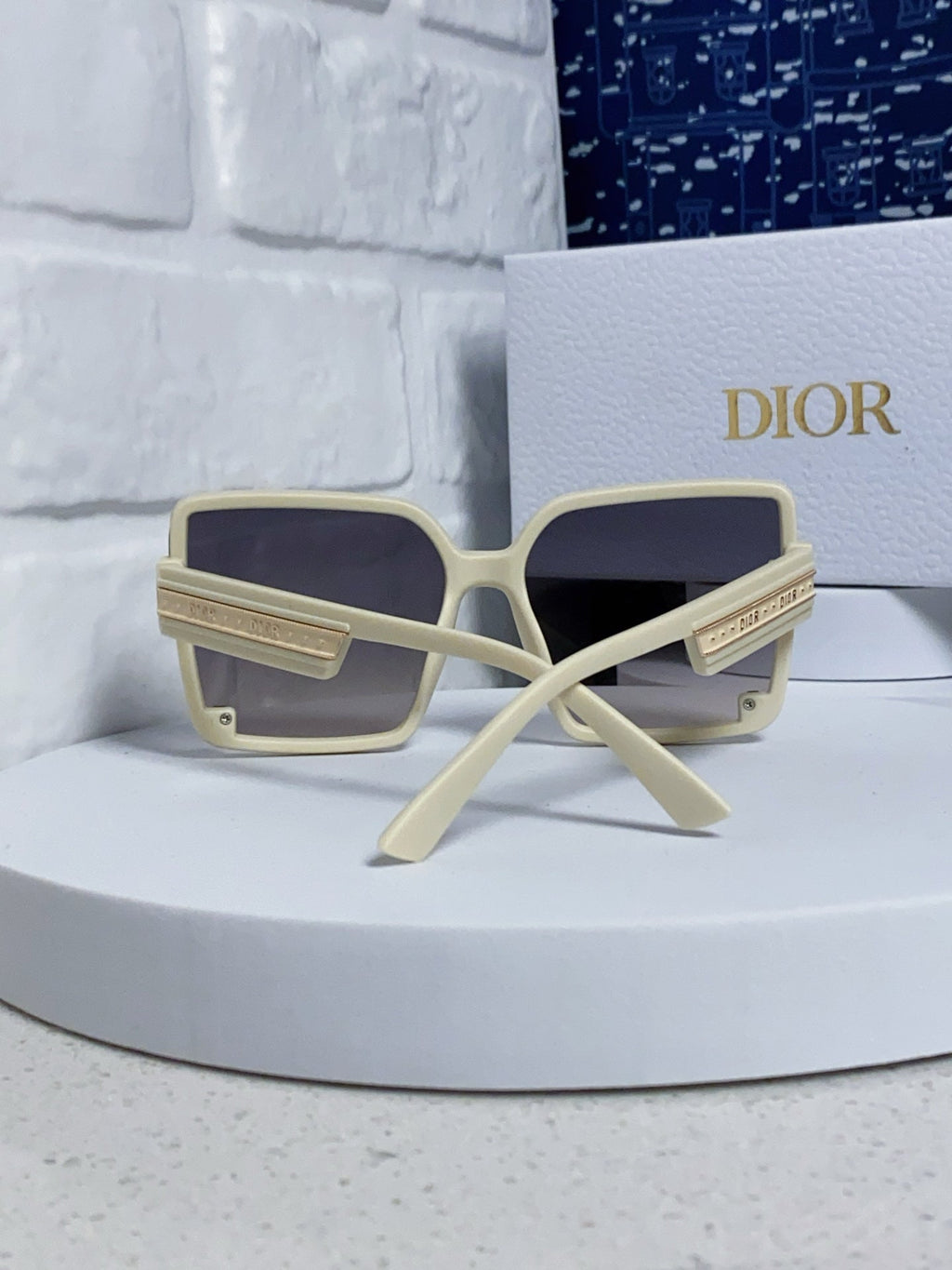 26S SQUARE FRAME IN ACETATE 406557