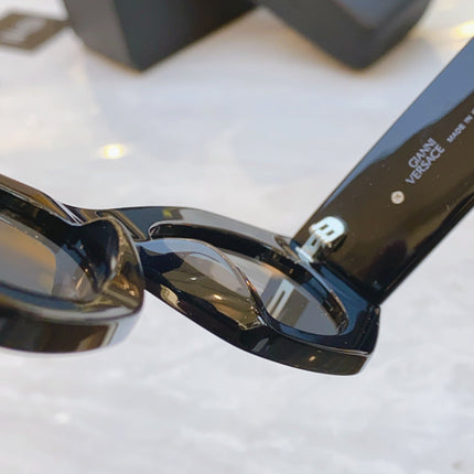 EMBOSSED LOGO MEDUSA BIGGIE RHOMBUS FRAME SUNGLASSES VE 422/E IN ACETATE