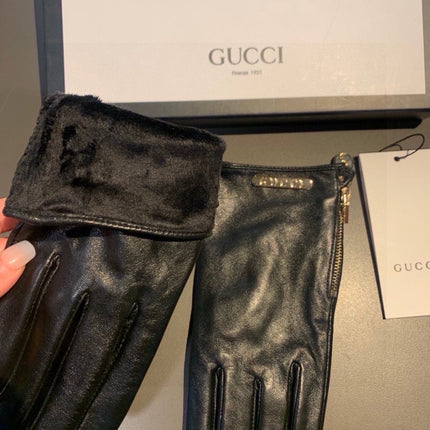 TOUCHSCREEN GLOVES WITH SIDE ZIPPER IN BLACK LAMBSKIN 456311