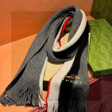 GUCCI 25S SCARF 180 IN CASHMERE 730567