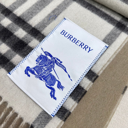 BURBERRY 26S SCARF 210 IN CASHMERE 515854