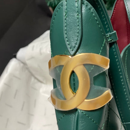 CHANEL 26S HOBO BAG 28 IN DARK GREEN QUILTED CALFSKIN