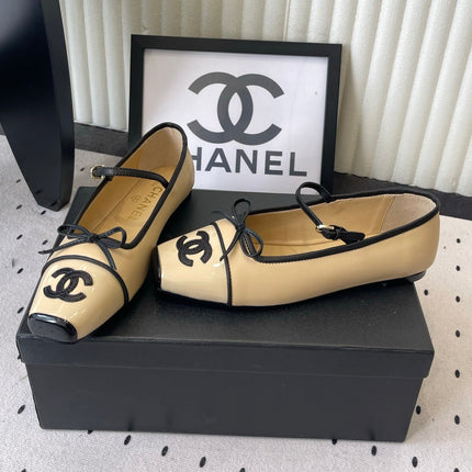 CHANEL 26S SQUARE TOE MARY JANE BALLET FLATS IN BEIGE CALFSKIN AND PATENT CALFSKIN