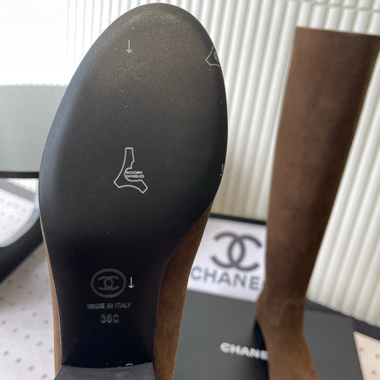 CHANEL 26S KNEE BLOCK HEEL BOOTS 50MM IN DARK BROWN SUEDE GOLD HARDWARE