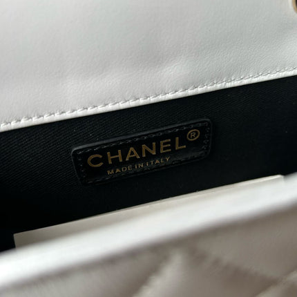 CHANEL 26S FLAP BAG 19 IN WHITE QUILTED LAMBSKIN WITH BLACK LEATHER TRIM