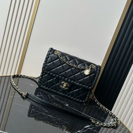 CHANEL 26S FLAP BAG 22 IN BLACK QUILTED LAMBSKIN