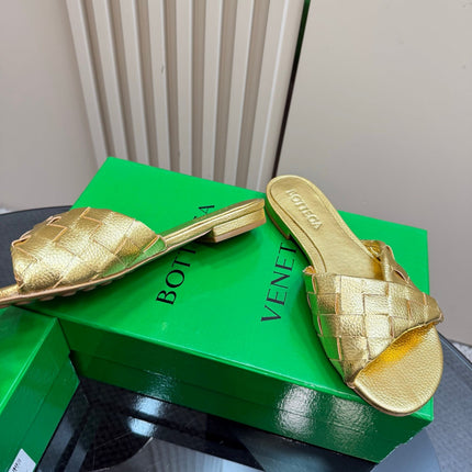 BLINK FLAT MULE IN GOLD INTRECCIATO LEATHER