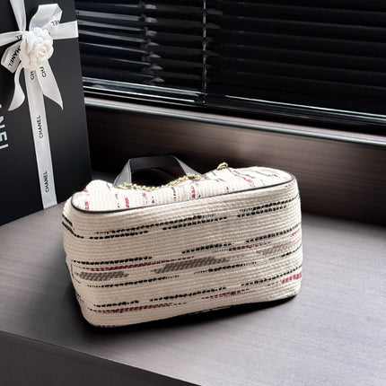 CHANEL 26S SHOPPING TOTE 36 IN BEIGE TWEED
