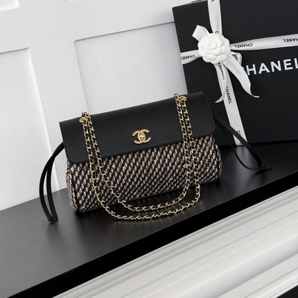 CHANEL 26S SHOULDER BAG 29 IN BLACK CALFSKIN AND PATTERNED TWEED