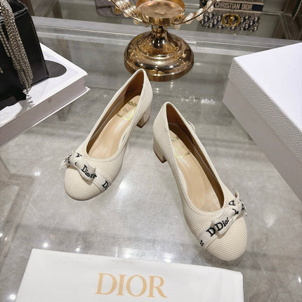 DIOR 26S BLOCK HEEL PUMPS 35MM IN IVORY WHITE MESH FABRIC WITH FRONT BOW