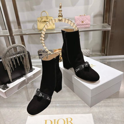 DIOR 26S BLOCK HEEL ANKLE BOOTS 80MM IN BLACK SUEDE WITH FRONT BOW