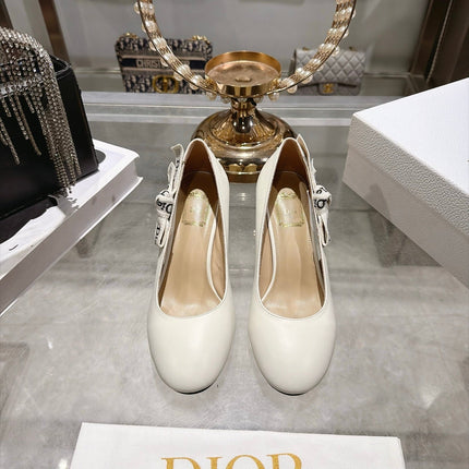 DIOR 26S BLOCK HEEL PUMPS 85MM IN IVORY WHITE CALFSKIN WITH BOW