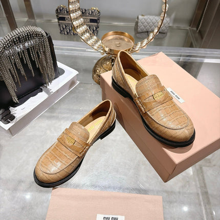 MIUMIU 26S BLOCK HEEL LOAFERS 25MM IN BEIGE CROCODILE EMBOSSED CALFSKIN