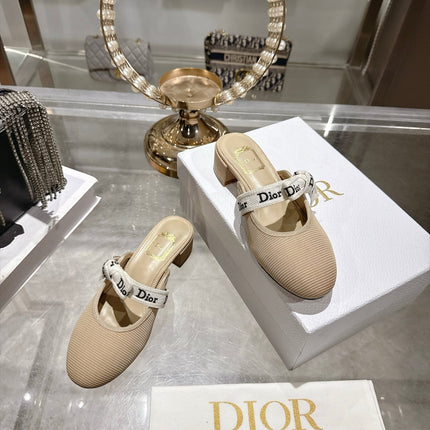 DIOR 26S LOW HEEL MULES 35MM IN BEIGE KNIT FABRIC WITH EMBROIDERED STRAP