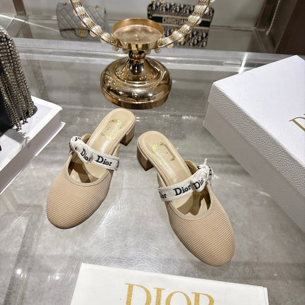 DIOR 26S LOW HEEL MULES 35MM IN BEIGE KNIT FABRIC WITH EMBROIDERED STRAP