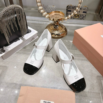 MIUMIU 26S MARY JANE BLOCK HEEL 75MM IN WHITE PATENT CALFSKIN AND BLACK PATENT CALFSKIN CAP TOE